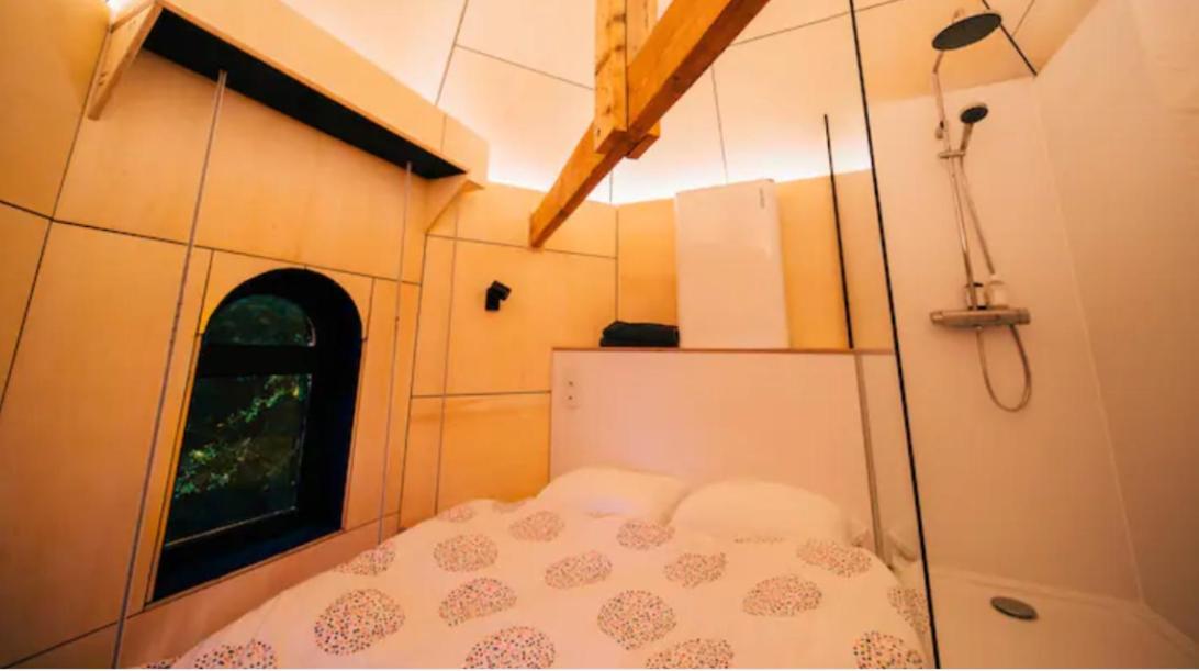 ホテル Le Pigeonnier - Tinyhouse En Plein Centre De リエージュ エクステリア 写真